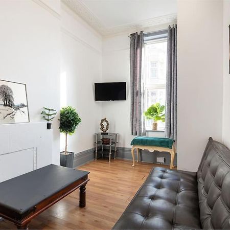 2A - Bright & Airy 2 Bed Flat - 20 Mins To Central Londra Esterno foto