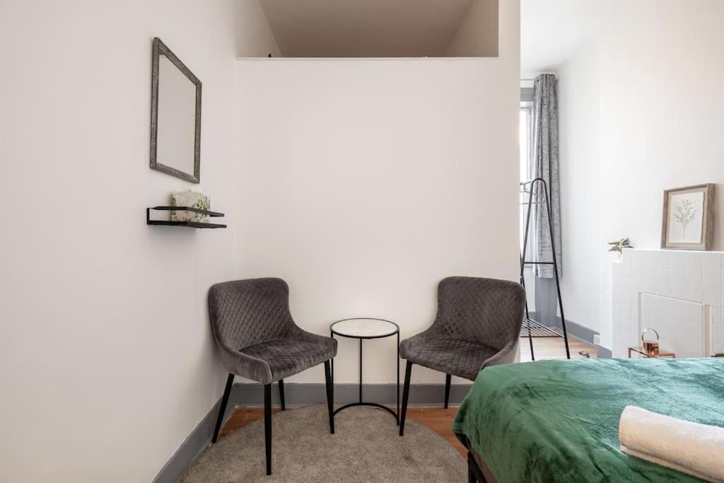 2A - Bright & Airy 2 Bed Flat - 20 Mins To Central Londra Esterno foto